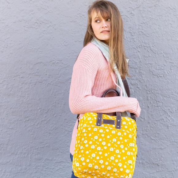 Maika Commuter Tote and mini pouch - Picture 9 of 9